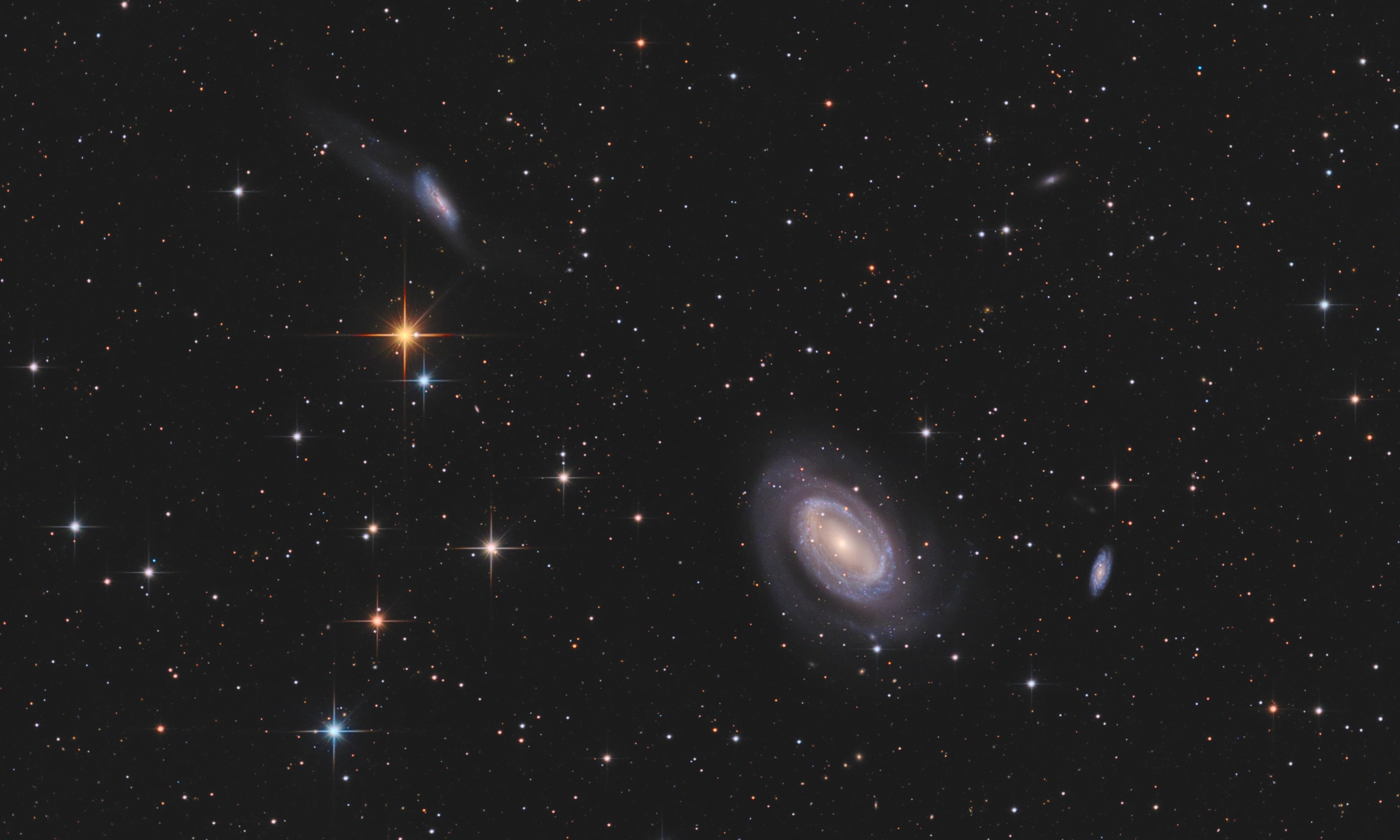 NGC 4725